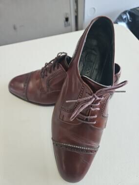 GUCCI mens cap toe Oxford dress shoes sz 10 gooseneck brown leather Italy made